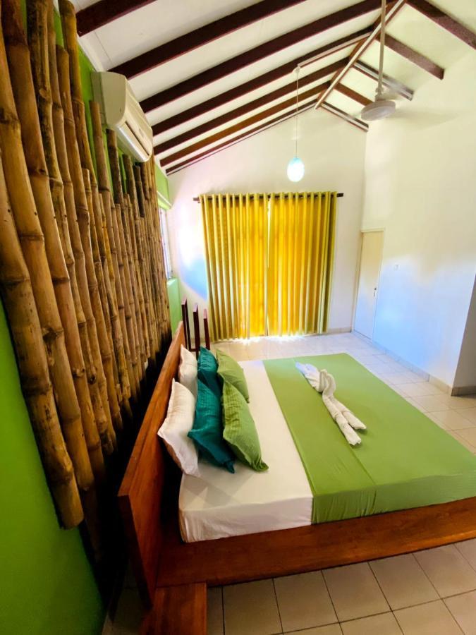 Hotel Surf N Spice - Hiriketiya Dikwella Sur Exterior foto