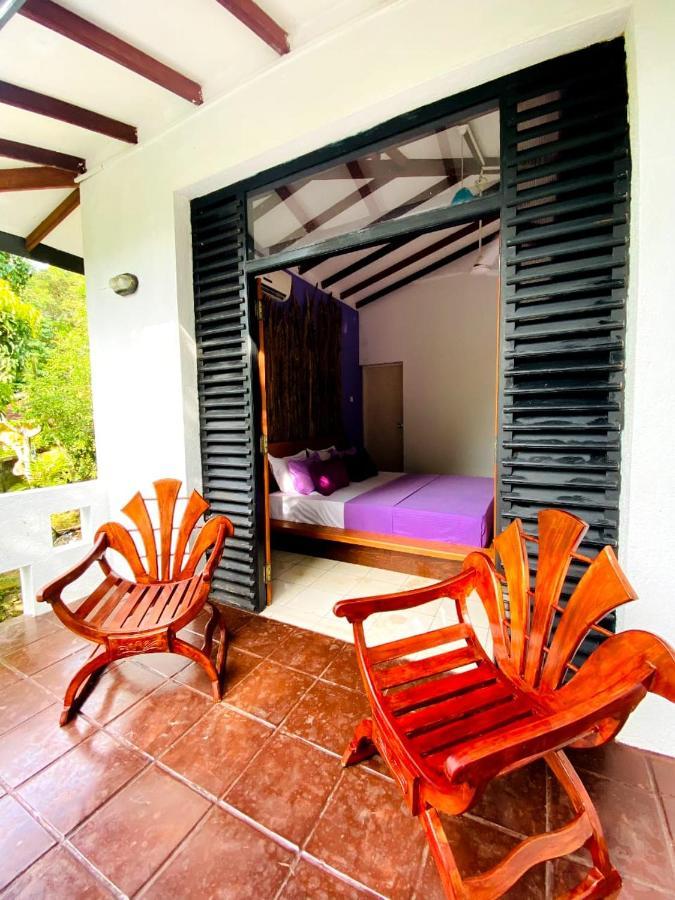 Hotel Surf N Spice - Hiriketiya Dikwella Sur Exterior foto